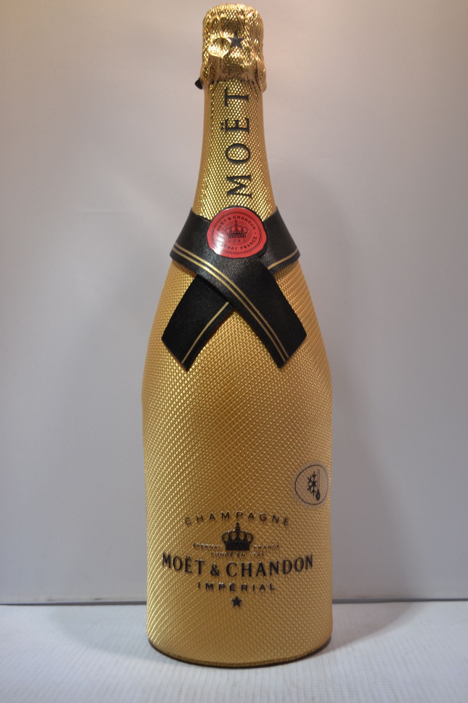 N.V. Moët & Chandon Imperial Gold Bottle Limited Edition Brut