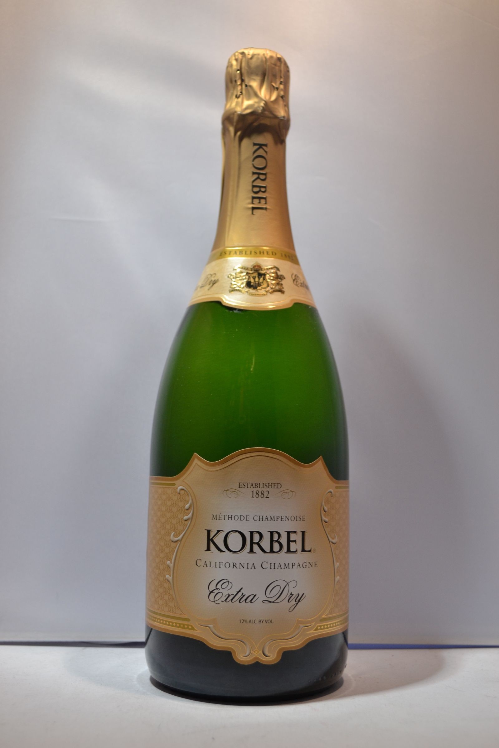 Шампанское Korbel. Korbel шампанское brand. Шампанское 1.5 литра. Калифорнийское шампанское.